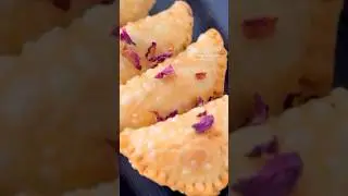 Mawa Gujiya for Holi ✨ #shorts #holi #gujiya