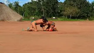 Luta HUKA-HUKA feminino das mulheres XINGUANAS 😱😍
