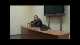 Шевкет Меметов бросается на журналиста