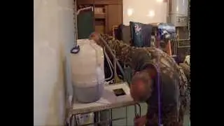 Как вставить кран в бочку для слива вина за 5 минут