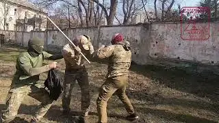 Поединок против нескольких противников.