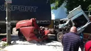 авария Днепропетровск низ ул Рабочей 22 05 2015 у Фуры отказали тормоза