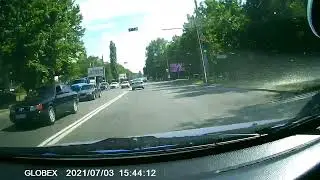 Поездки на автомобиле ＃17 (г. Николаев, пр-т. Героев Украины）