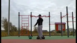 Тренировка спины и поясницы с гирей