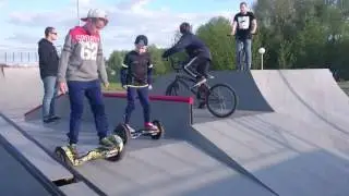 Покатушки на гироскутере в городе Рязань. Скейт парк.