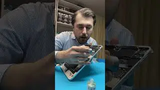 Apple repair king Stanisla shows how to properly replace the glass on an iPad 10.