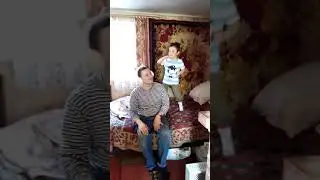 Мальчики запели от длительного режима самоизоляции