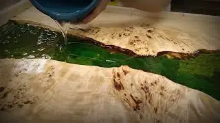 стол с эпоксидкой