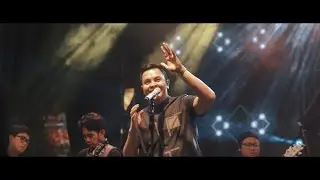 TULUS - Monokrom (Live at Gen Lokal Festival 2017)