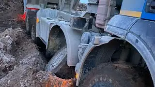 Везем 20 тонн песка с перегрузом