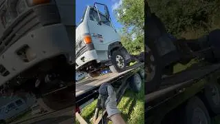 Tires won’t spin #scraplife #scraptruck #hino