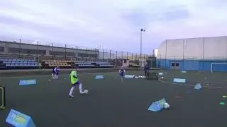 Gra 1x1 na 2 bramki z reakcją na kolory