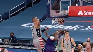 Russell Westbrook POSTER DUNK on Bismack Biyombo!! (INSANE DUNK!!!) Vs Charlotte Hornets