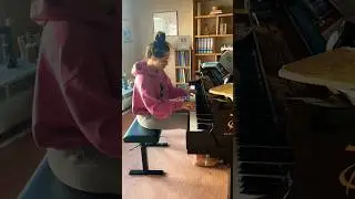 Training for my next concert 💪🏻😊 