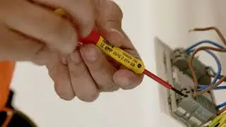 מברג שטוח 1000V מבודד STANLEY FATMAX