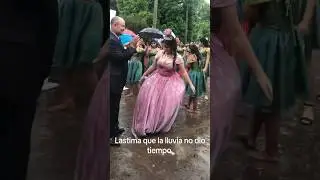 Lo bueno que las damas no la dejaron sola 🫢😱🤷‍♀️ #viral  #foryou #fypシ゚viral #humor #comedia