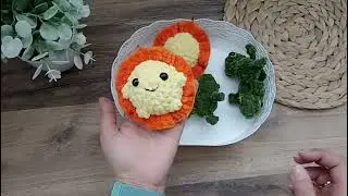 Вязаные игрушки и вышивка