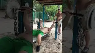 Влад стоматолог, жим лежа 140кг.