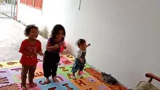 kanak kanak riang