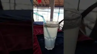 Кафе ДЖУНАС на пляже в Гоа, Мандрем, Арамболь, лайм сода с мёдом всего 30 рупий, а рядом 60 в фдплан