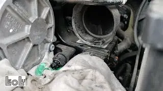 Remplacement du liquide de refroidissement // Peugeot 208 //