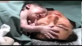 Newborn does not want to leave mother