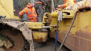 Caterpillar D6M Blade Removal!