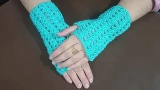 Wool fingerless gloves hand made for beautiful girls/ Dastany/wool fingerless gloves crochet- crosia