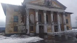 Заброшенный дом культуры в поселке Шумихинский (Пермский край)
