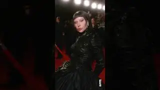 Lady Gage back on the GlamBOT red carpet! 