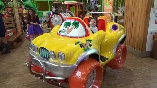 Детское видео. Юля в развлекательном парке Fancy-fox . часть 2. детское видео. entertaining park .