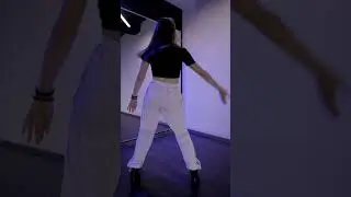 Twerk Julia