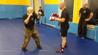 Организация серийной атаки при ответных действиях противника.