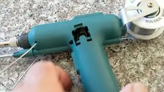 Уникальный паяльник с полуавтоматической подачей припоя Unique soldering iron
