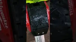 MARTELLO DEMOLITORE A BATTERIA #MILWAUKEE ; LA POTENZA DEL FILO!