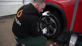 Обучение шиномонтажу. Часть 1. Снятие и установка колеса на автомобиль. 