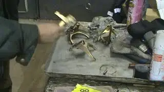 Проверка износа вилок переключения МКПП R380 Часть 2