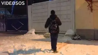 Русский борется с гравитацией