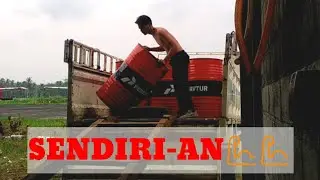 Tutorial Menurunkan Drum berisi bahan bakar dari Truk - Bongkar !!💪