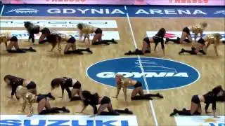 черлидеры
