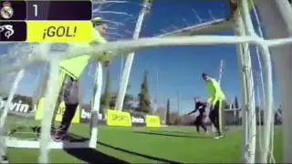 Sean Garnier vs Isco (Sean Garnier vs Real Madrid)