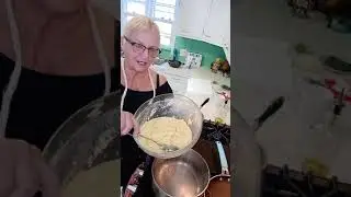 1( parte de mis panuchos  en hoja de guineo y papel rellenos de bacalao guisao .