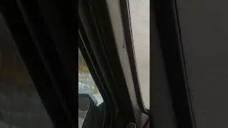 Жесть... Дом из говн@ и соломы...