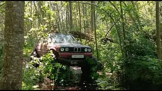 Безумная BMW на больших колёсах