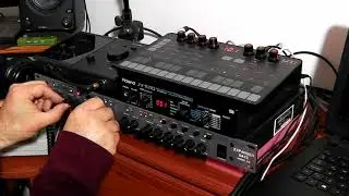 Aphex 612 Expander Roland JV1010 IK UNO Synth M-Audio Fast Track C400 Superteclados.com