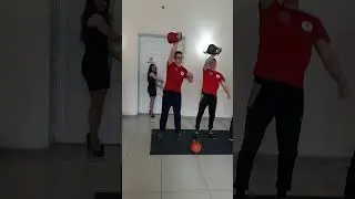 Сихронный рывок гири - Как рвать гирю в паре