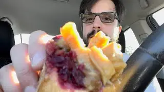 Trying the Hot Turkey Thanksgiving Sandwich from Wawa