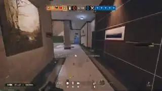 Tom Clancy's Rainbow Six  Siege. На характере