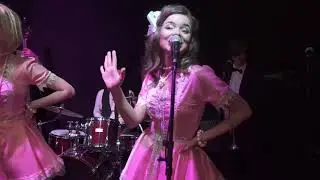 Пять вокалисток 