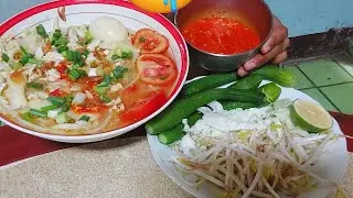 ASMR MUKBANG SOTO AYAM+CEKER TAMPA TULANG KUAH CABE PEDES GURIH